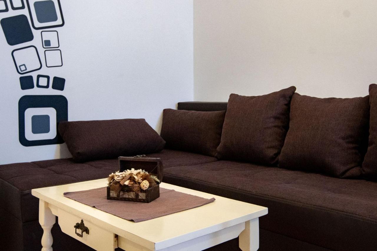Mistral Apartments Лопар Экстерьер фото
