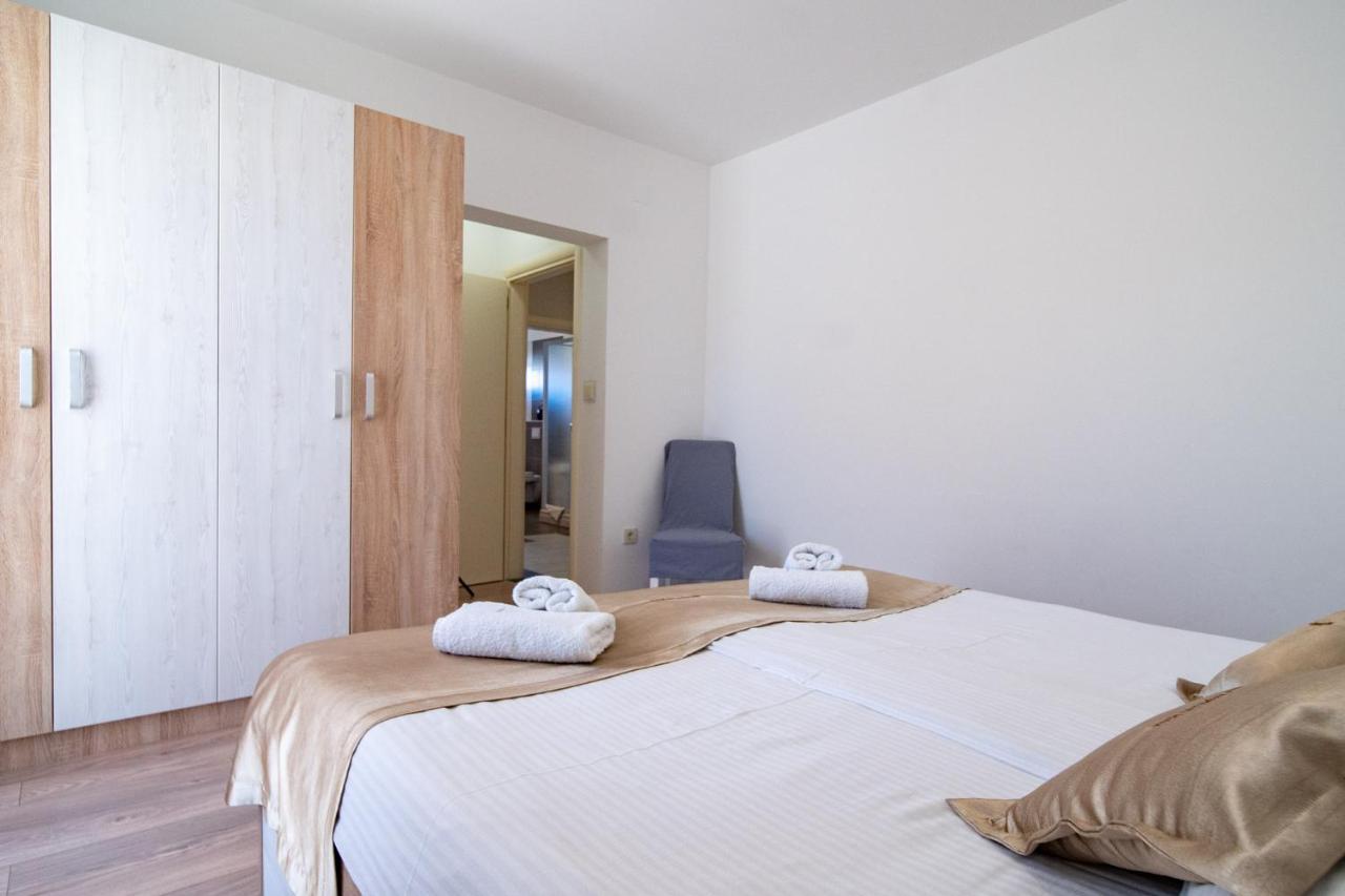 Mistral Apartments Лопар Экстерьер фото